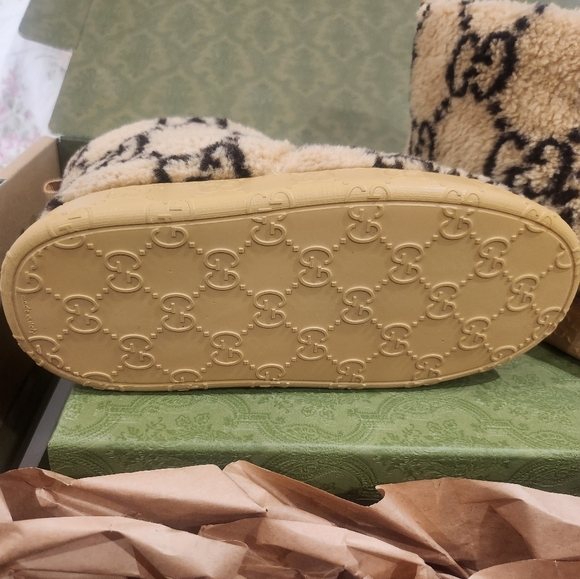 Gucci Women's Beige and Brown Shearling Boots
